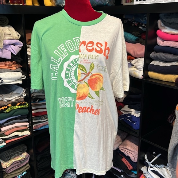 🪷Split tee 🪷 xl - Picture 1 of 6